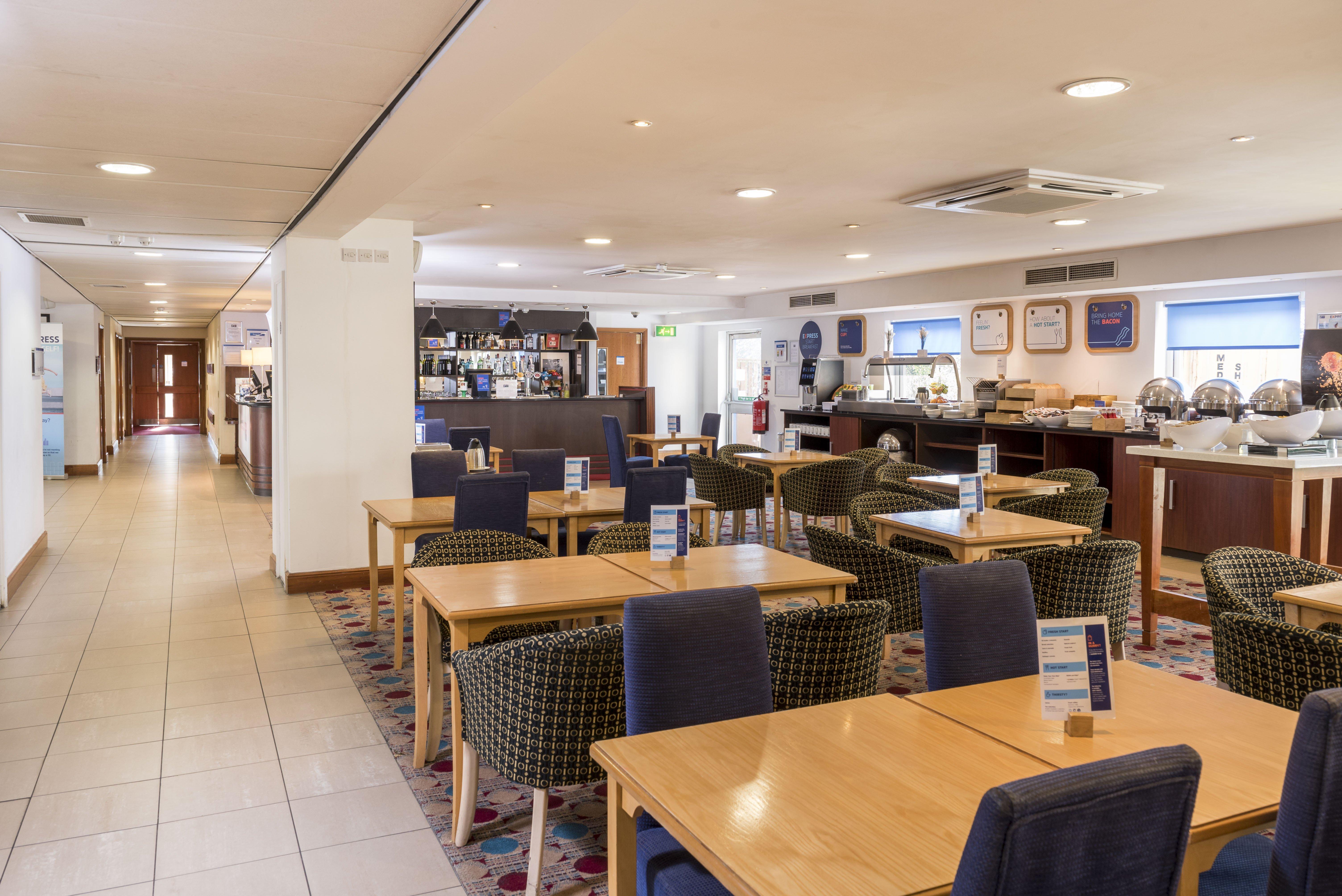 Holiday Inn Express Birmingham Star City By Ihg Exteriör bild