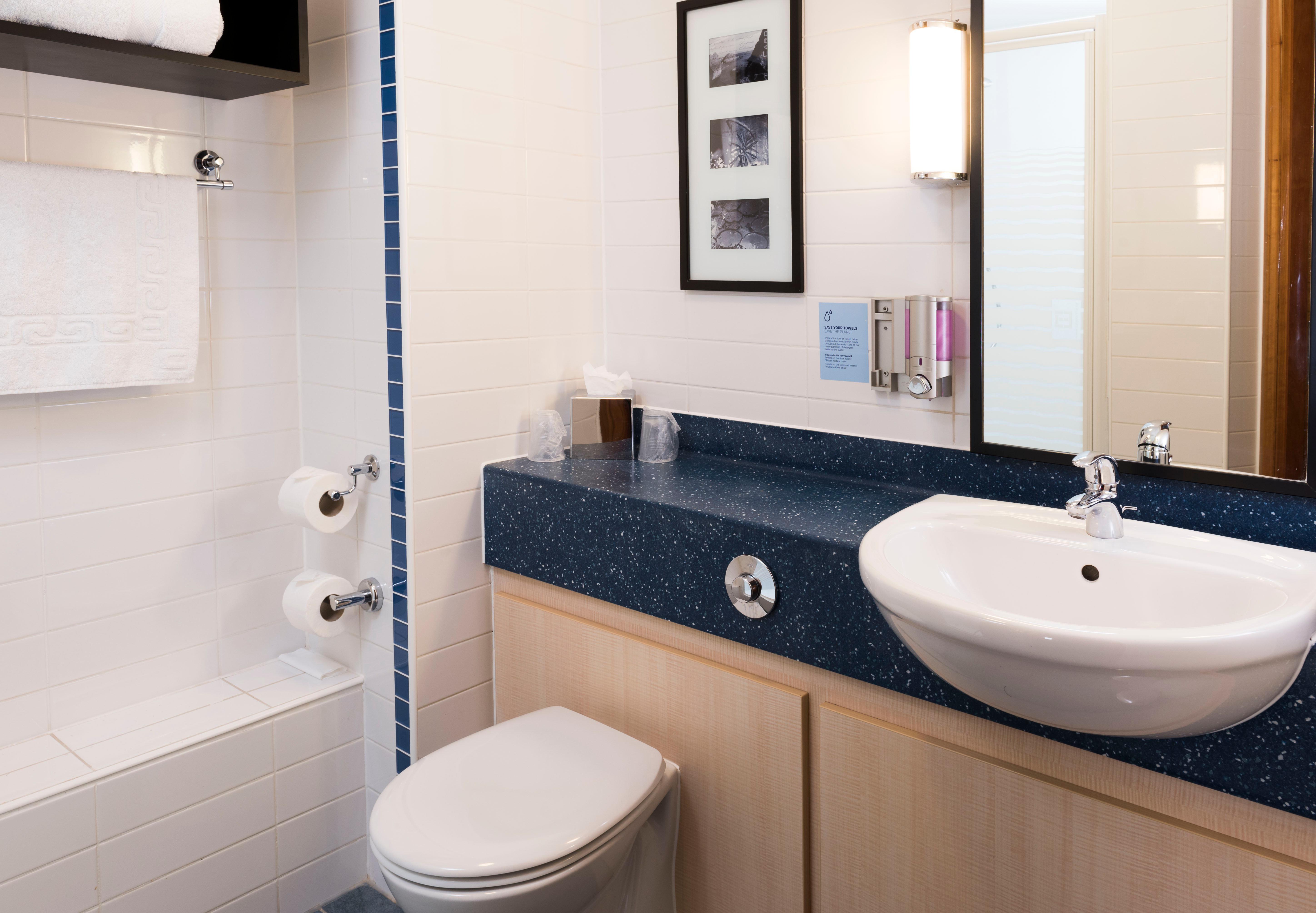 Holiday Inn Express Birmingham Star City By Ihg Exteriör bild