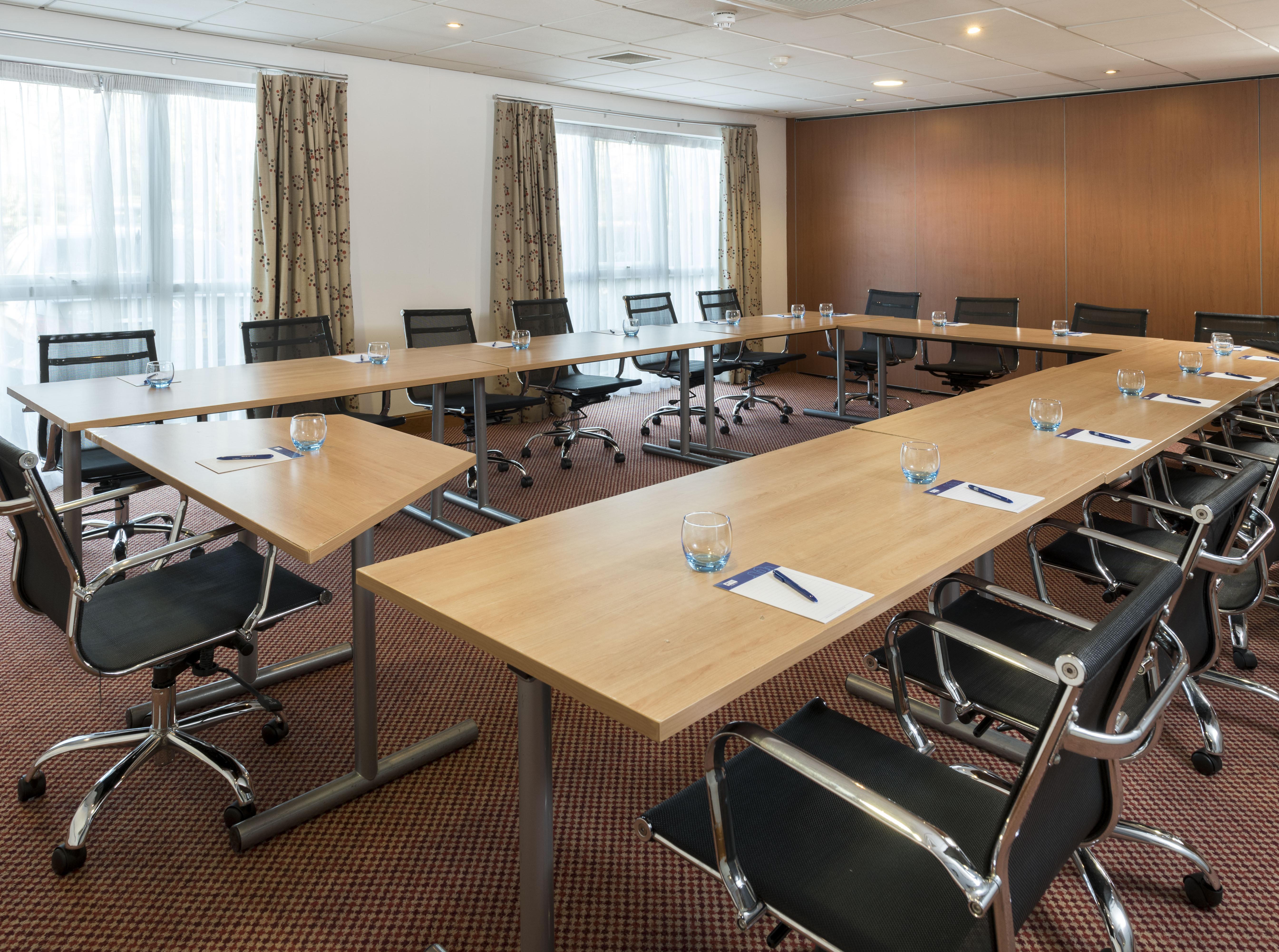 Holiday Inn Express Birmingham Star City By Ihg Exteriör bild