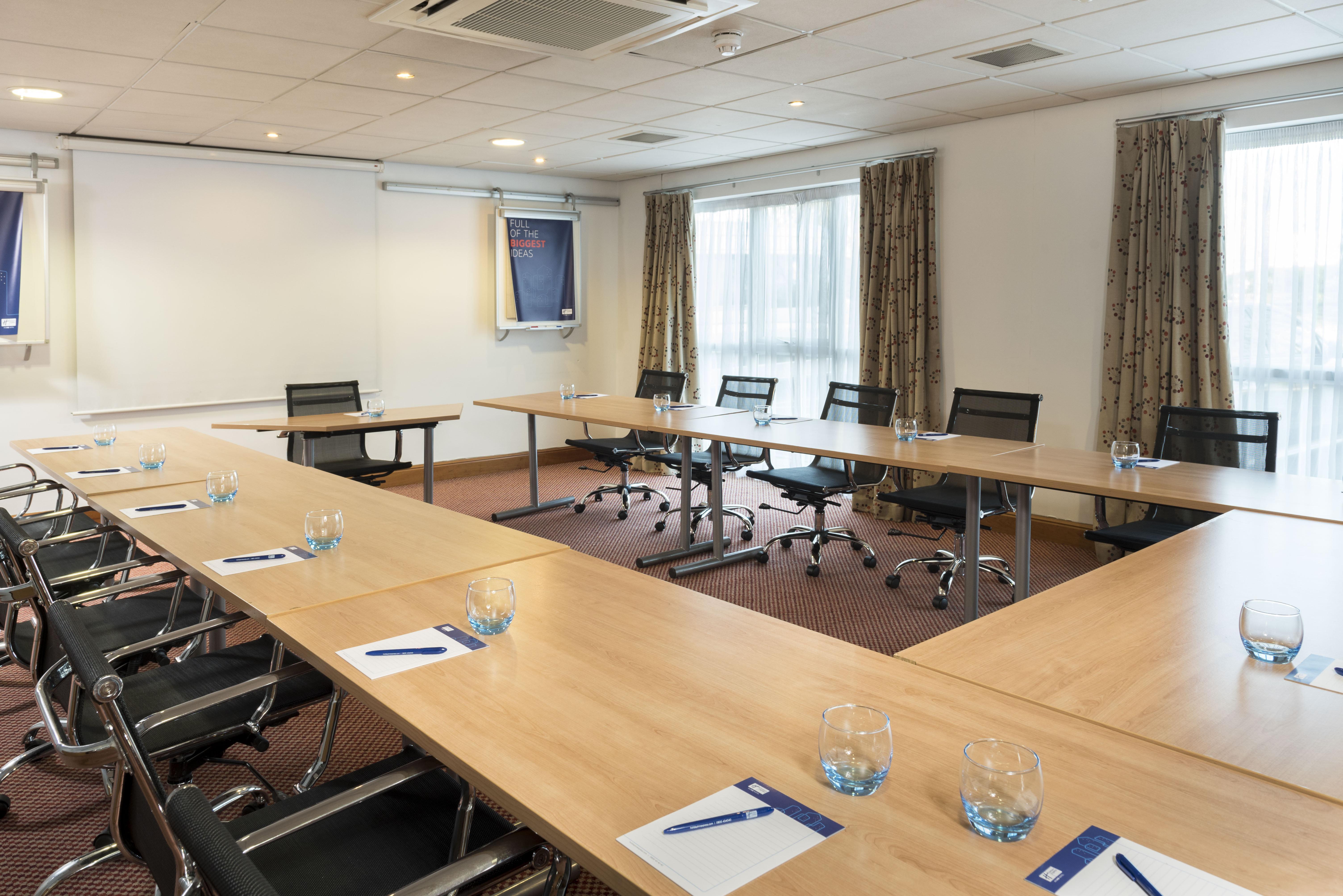 Holiday Inn Express Birmingham Star City By Ihg Exteriör bild