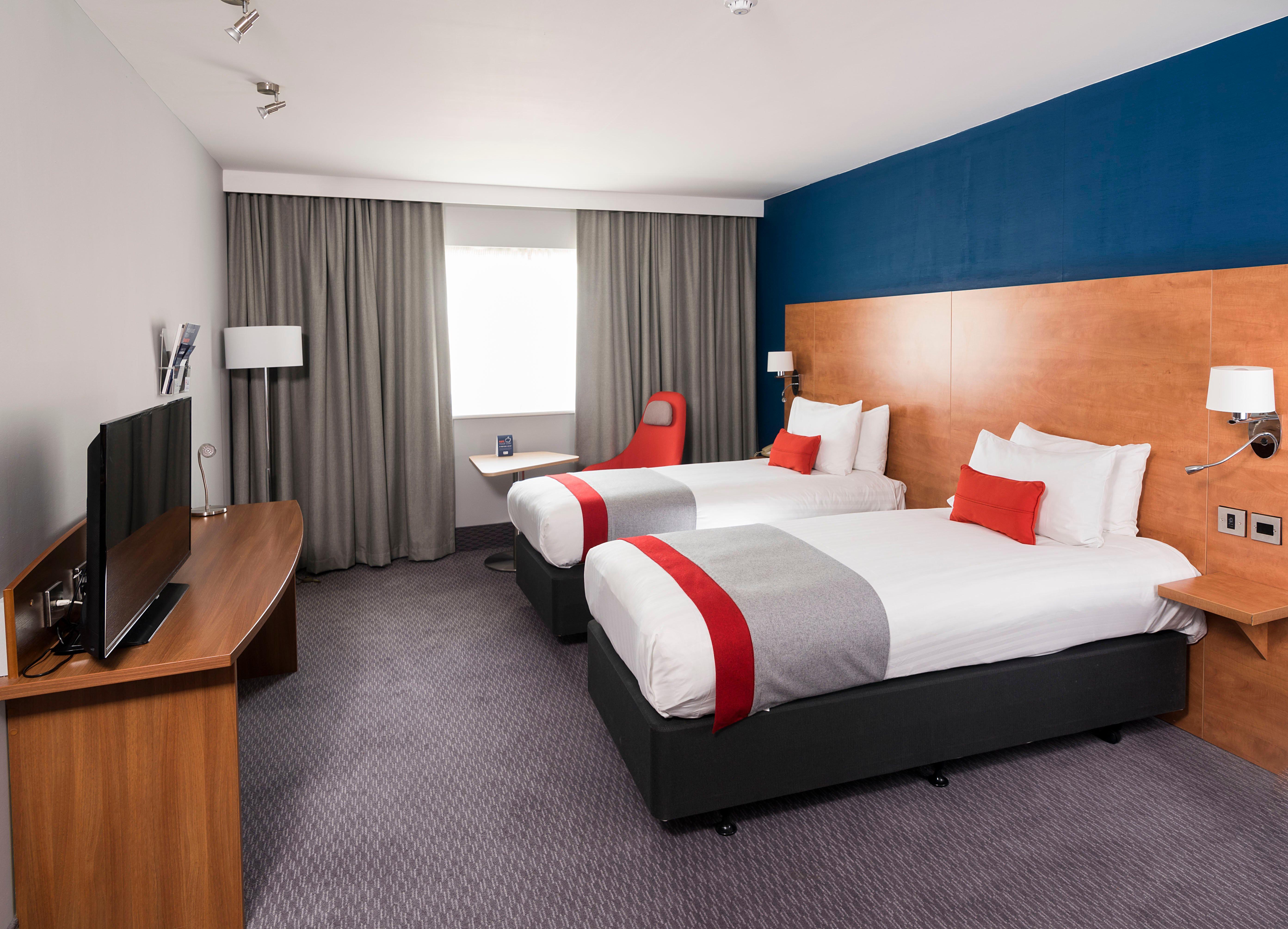 Holiday Inn Express Birmingham Star City By Ihg Exteriör bild