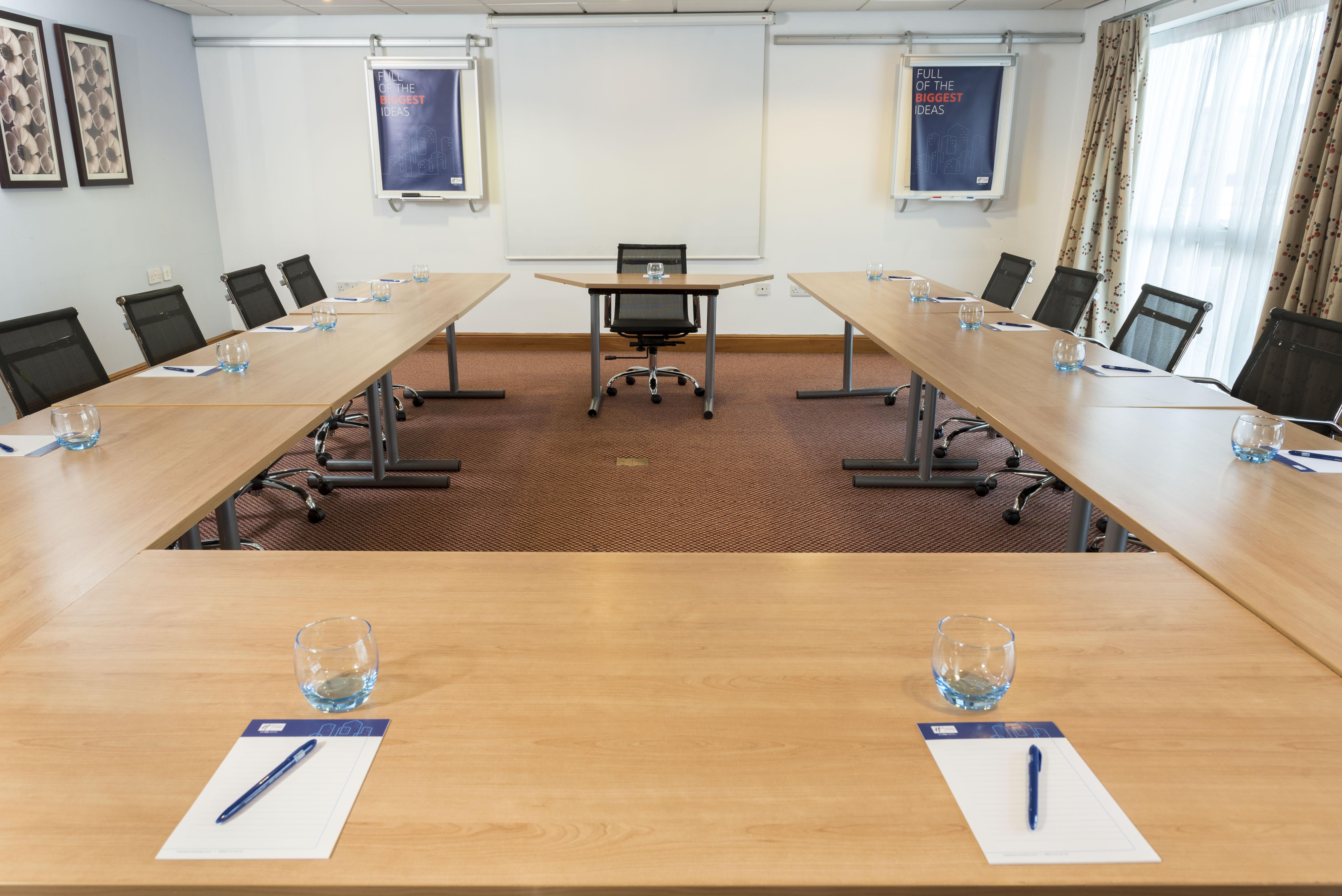 Holiday Inn Express Birmingham Star City By Ihg Exteriör bild
