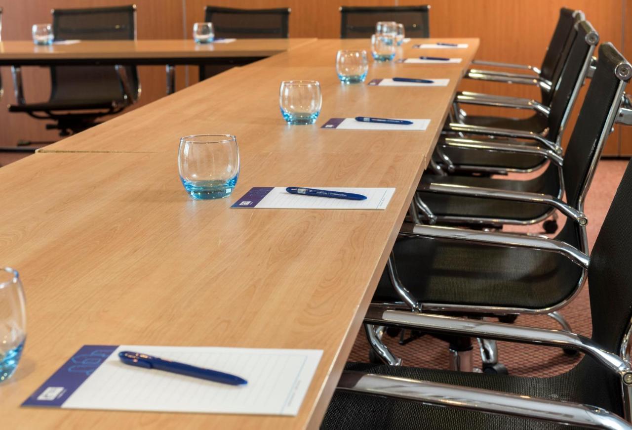 Holiday Inn Express Birmingham Star City By Ihg Exteriör bild
