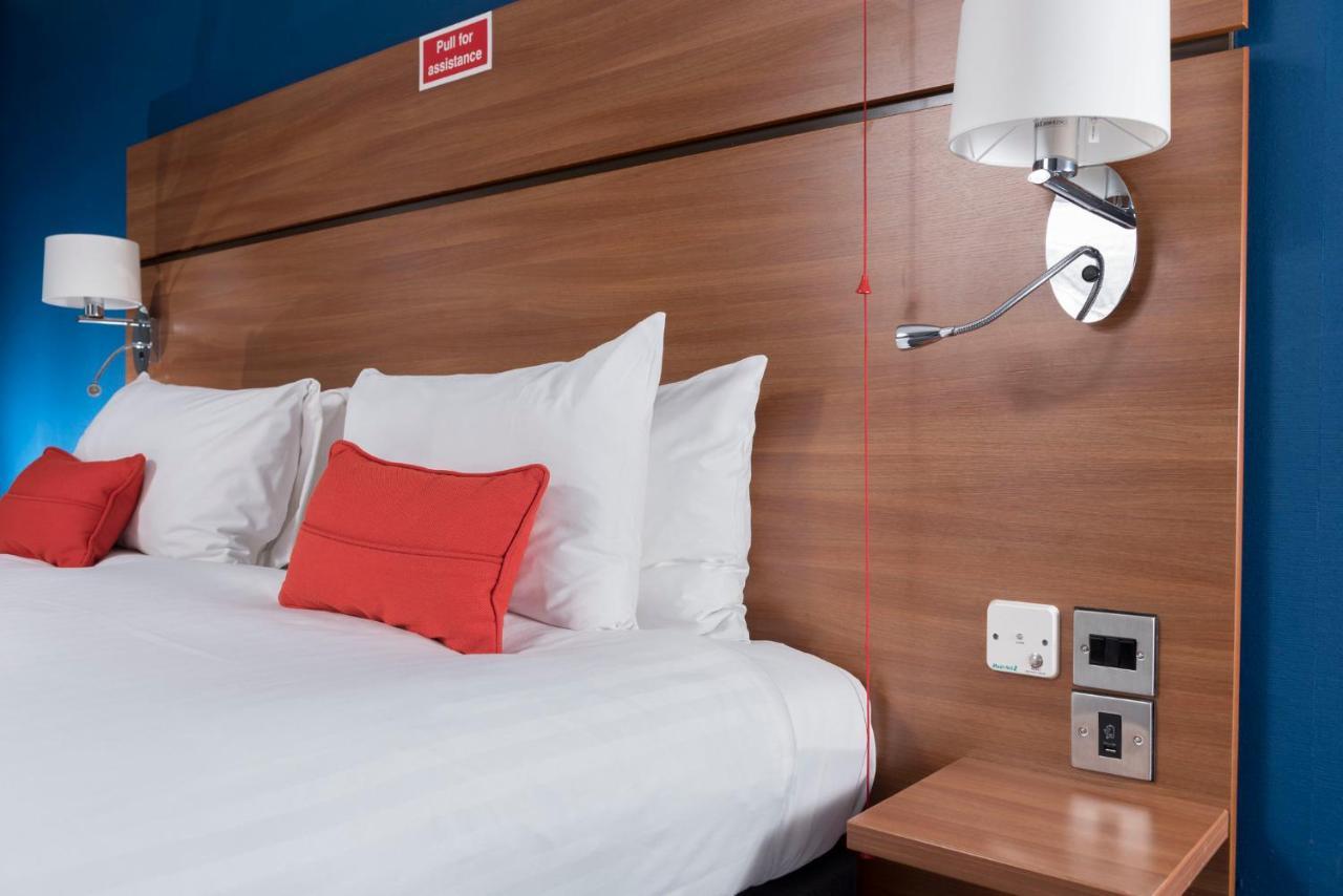 Holiday Inn Express Birmingham Star City By Ihg Exteriör bild